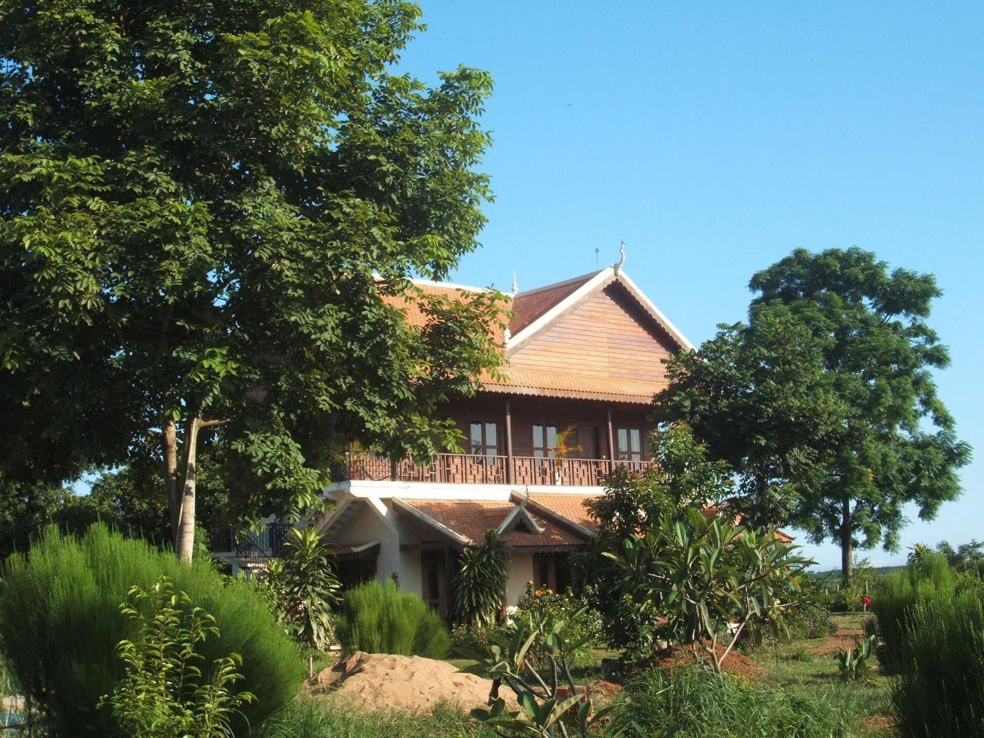 Green Plateau Lodge Banlung Kültér fotó